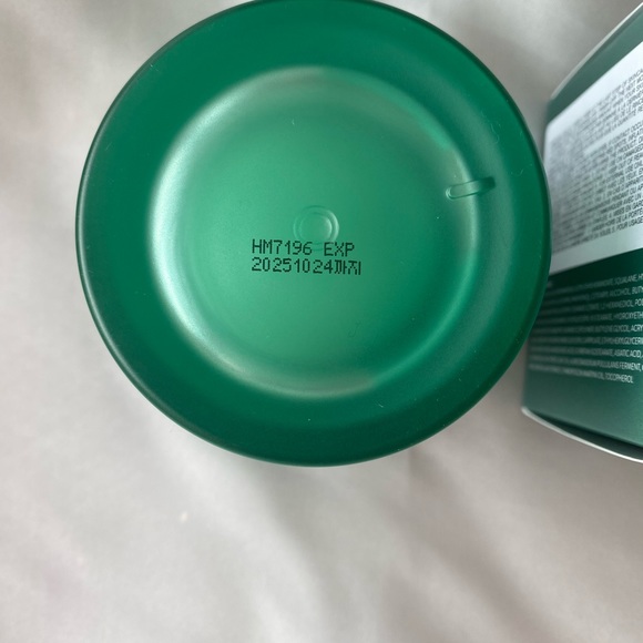 BNIB LANEIGE Cica Sleeping Mask (full size) - Picture 3 of 3